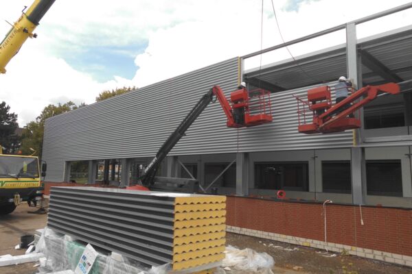 Montage Außenwände Sandwichpaneele