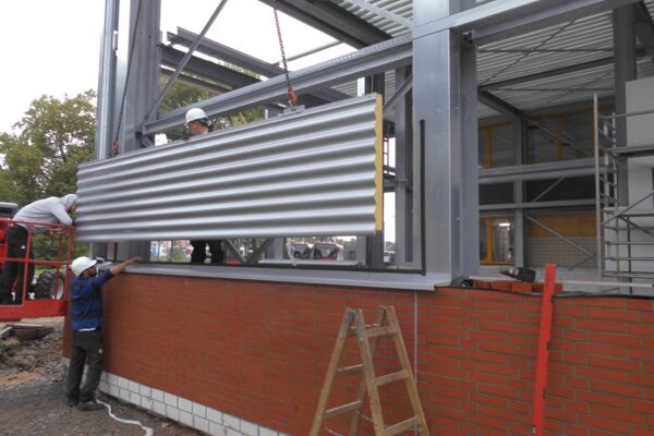 Montage Außenwände Sandwichpaneele