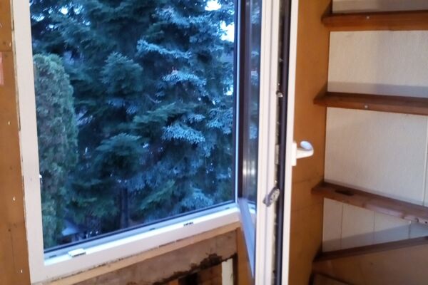 Erneuerung Wohnraumfenster und Schieferbekleidungen