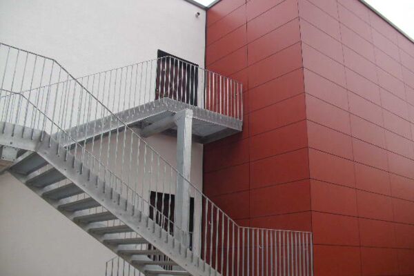 Fassade HPL Hinterschnittanker