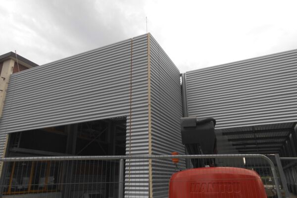 Montage Außenwände Sandwichpaneele